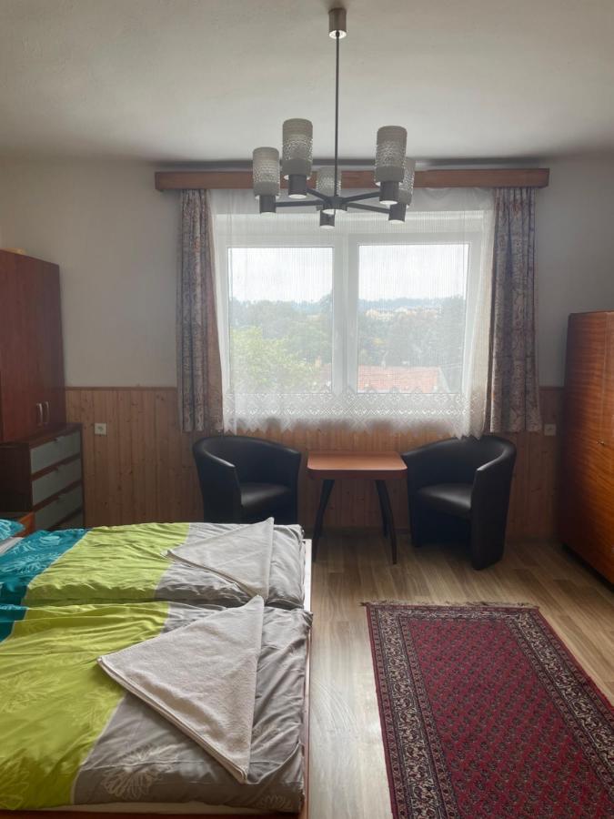 Hotel Penzion Fontána Náměšť nad Oslavou Exterior foto